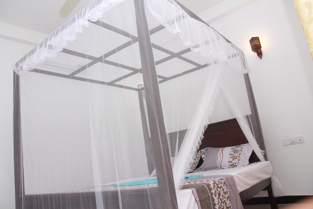 Hotel Mirissa White Plaza Esterno foto
