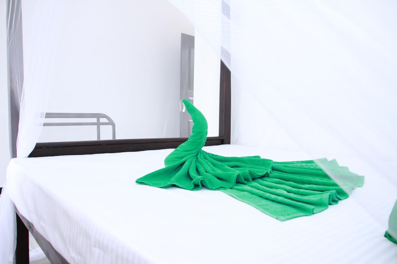 Hotel Mirissa White Plaza Esterno foto